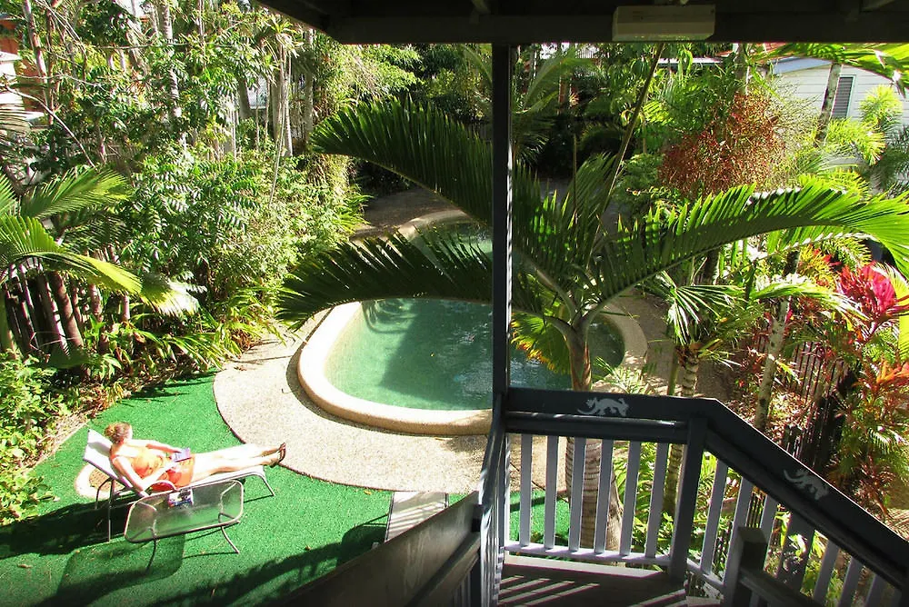 Hostel Travellers Paradise Cairns